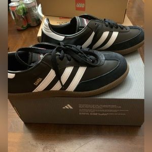 New men’s Adidas Samba Indoor soccer shoes